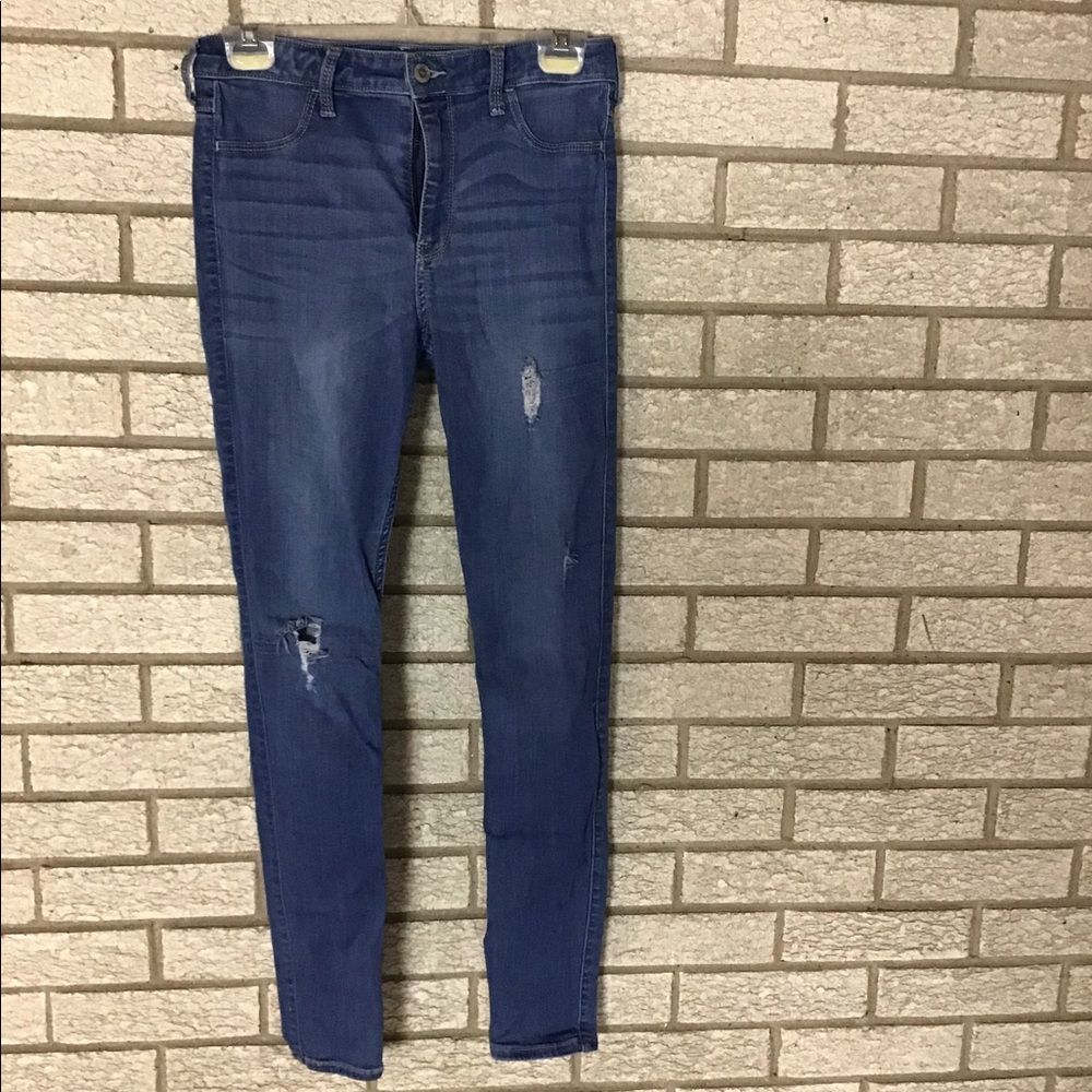 Hollister blue jeans size 9 long.(29 wide 30 long)